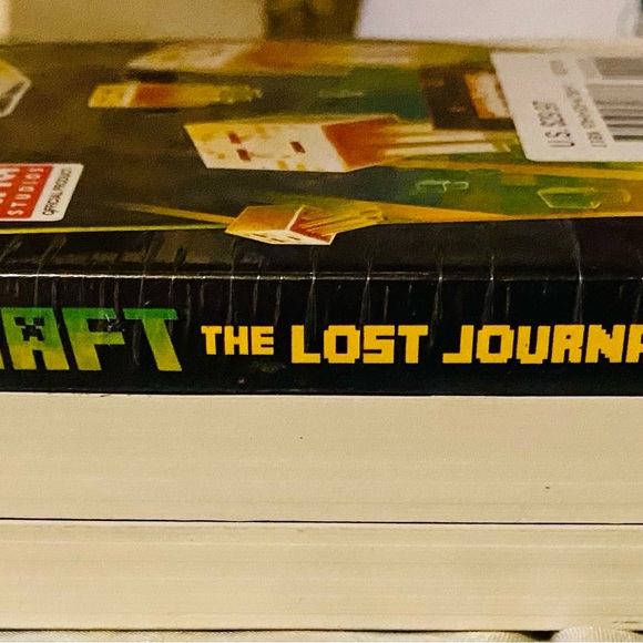 Minecraft 3 Books Brand New - Picture 4 of 5